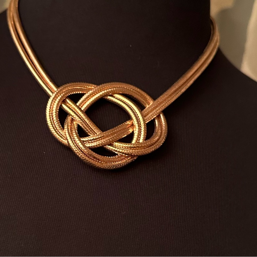 JCM Silver knot necklace makes a statement! - Picture 8 of 8
